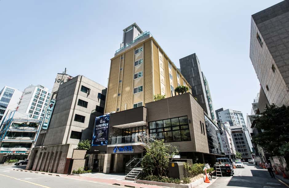더펫텔프리미엄스위트 — 반려동물 동반 숙박