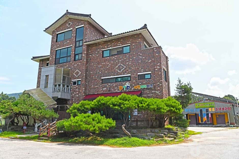 PTP 애견테마파크 — 반려동물 동반 관광지