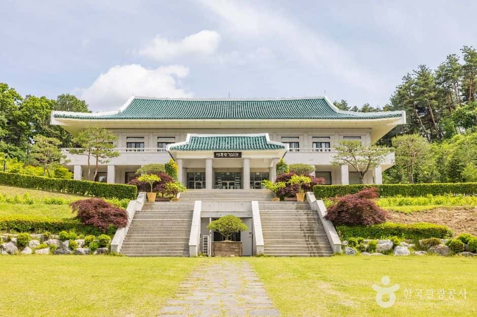 청남대 — 반려동물 동반 관광지