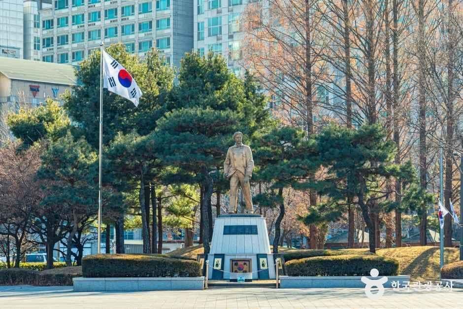 안중근공원 — 반려동물 동반 관광지