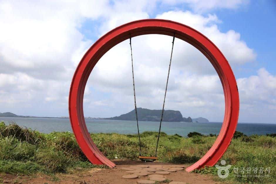 섭지코지 — 반려동물 동반 관광지