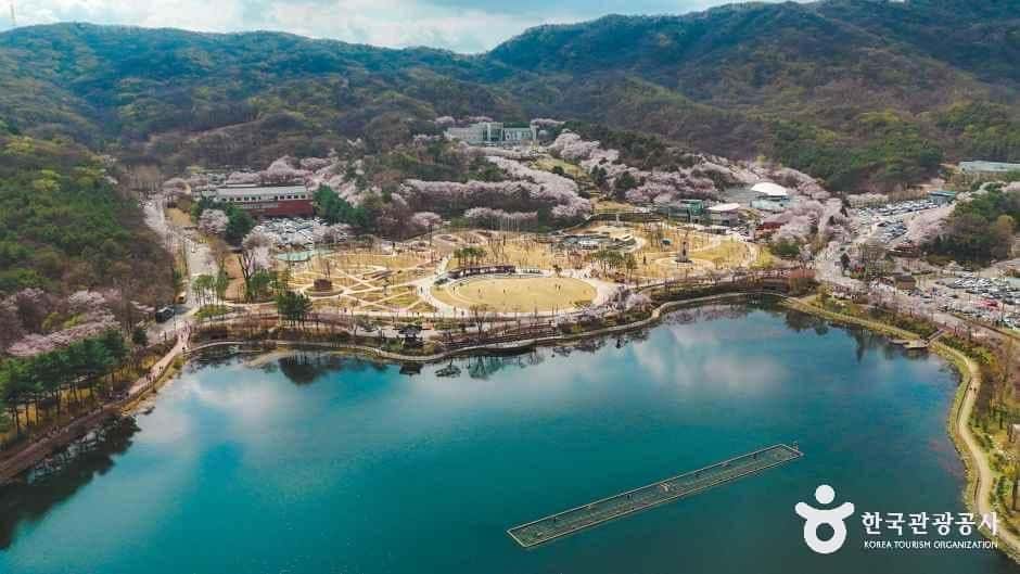 설봉공원 — 반려동물 동반 관광지